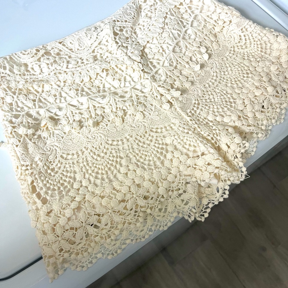 Cream Lace Crochet Shorts